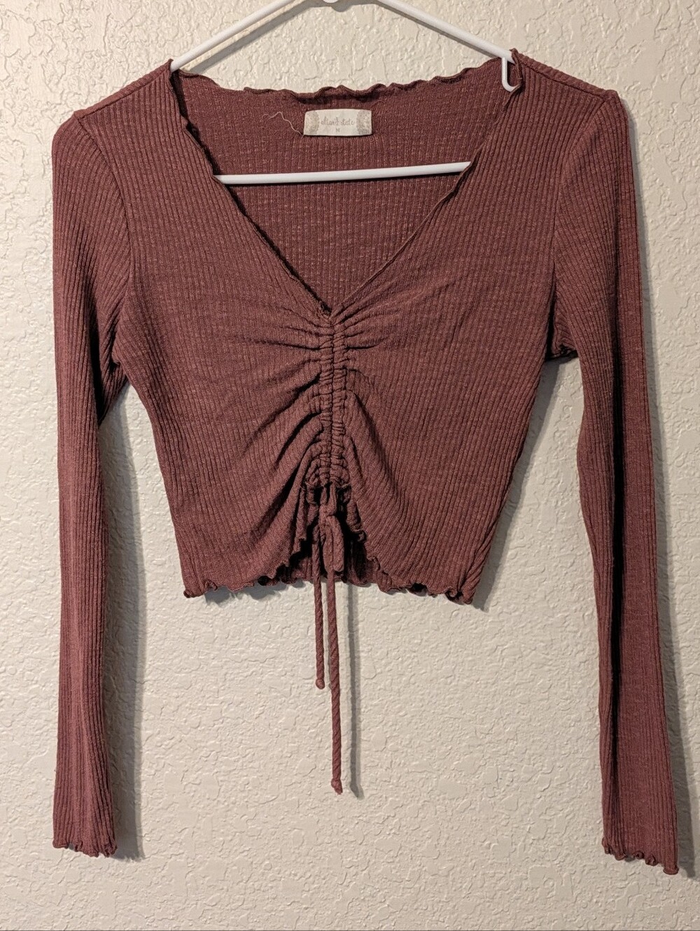 Altar'd State Ribbed Drawstring V-Neck Long Sleeve Crop Top Brick Red/Orange, M - Picture 2 of 6